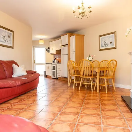 בית נופש Kerry Homes At The Village *